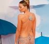 Margot Robbie et Dakota Johnson : la Naked Dress, mode transparente et audacieuse