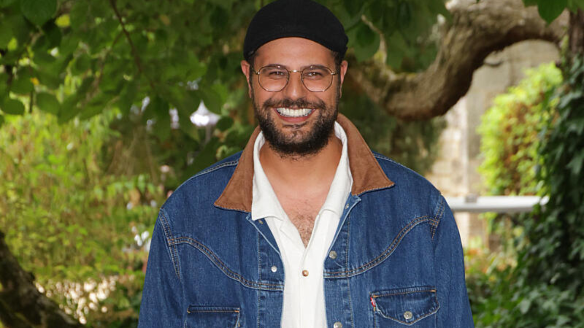 David Hallyday Face à Anne-Sophie Lapix : Le "Houla !" qui Révèle une Enfance Hors Normes en 2025