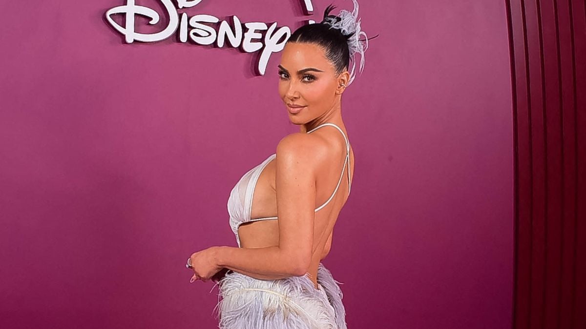 Kim Kardashian Supprime les Photos de Meghan Markle : Mystère à la Fête d'Anniversaire de Kris Jenner