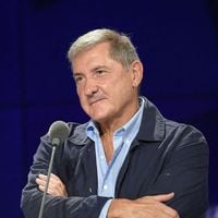 Yves Calvi revient sur LCI après RTL : nouvelle émission et bouleversements médiatiques