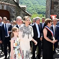 Charlène de Monaco et Gabriella : élégance mère-fille en visite officielle dans le Cantal
