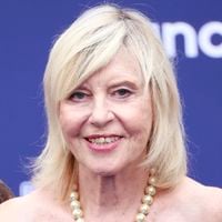 Chantal Ladesou : un demi-siècle de mariage presque brisé – le rôle décisif de sa belle-mère