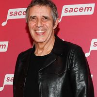 Julien Clerc grand-père "piètre" ? La vérité sur sa famille et sa fille Vanille