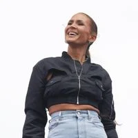 Vitaa de retour sur scène après ses vacances : un concert solidaire inoubliable à Paris