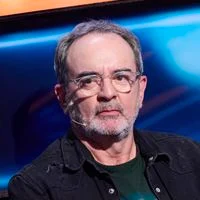 Bruno Solo bouleversé par la disparition de Gérard Chaillou, un hommage sincère à une légende de Caméra Café