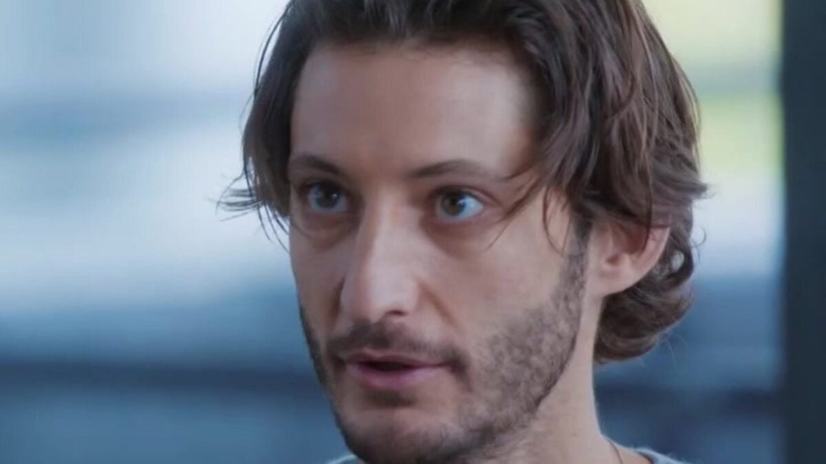 Pierre Niney pétrifié face à cette question cash sur ses « relations sexuelles avec une autre » aux Rencontres du Papotin