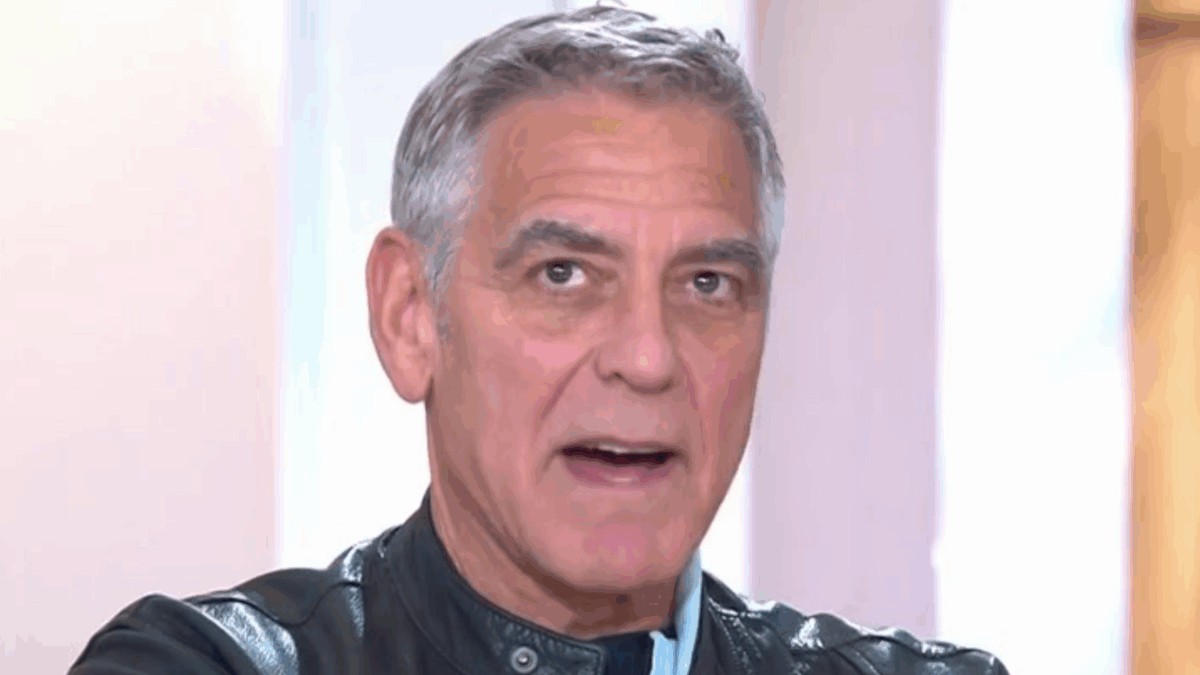 George Clooney Tacle Jean Dujardin en Direct : Humour et Rivalité sur C à vous !
