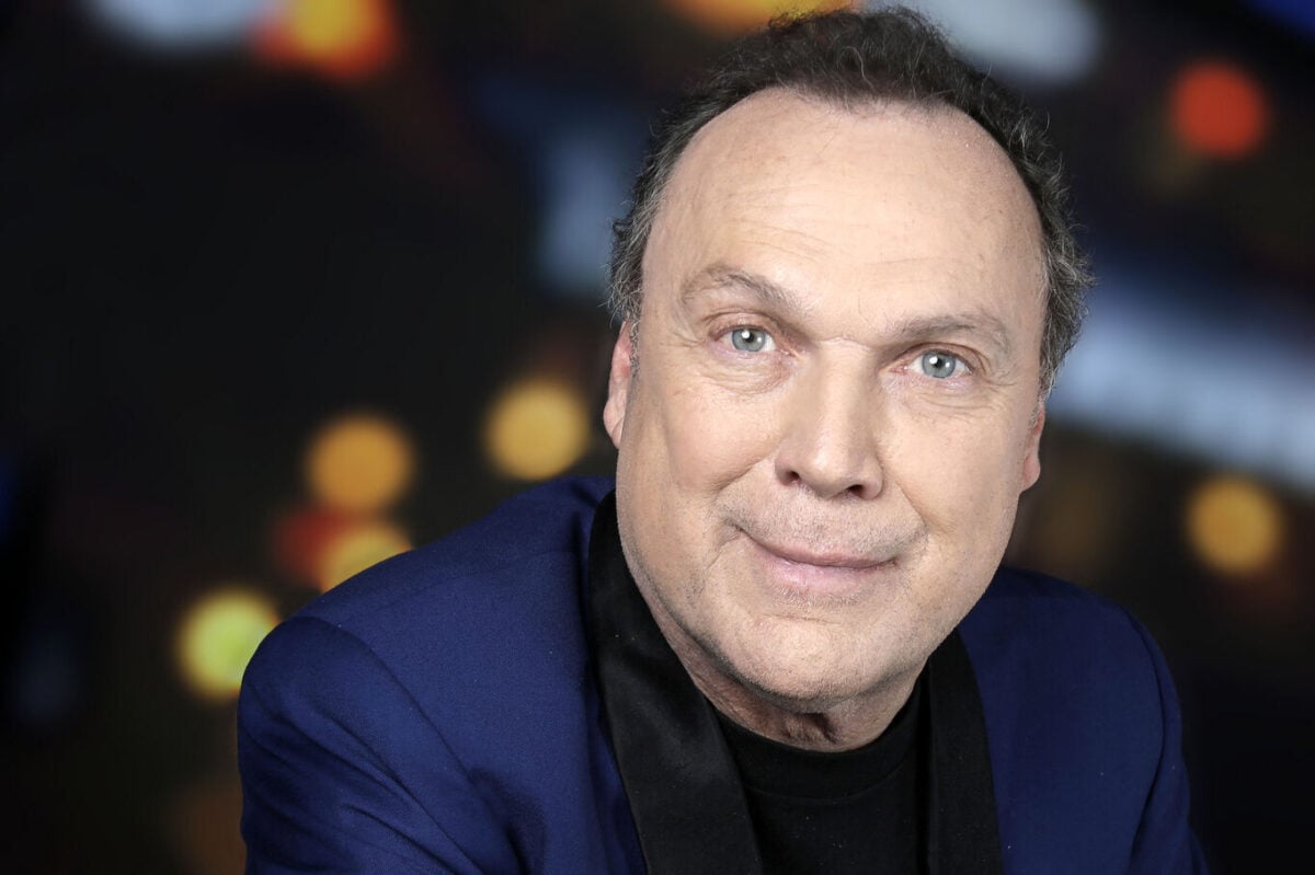 Julien Lepers critique Samuel Étienne après l'arrêt de QPUC