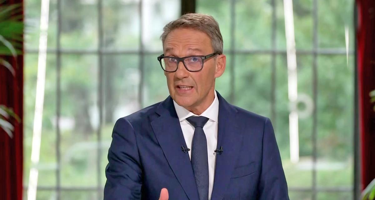 Julien Courbet Prêt à Remplacer Cyril Hanouna dans Tout Beau Tout N9uf sur W9 ?