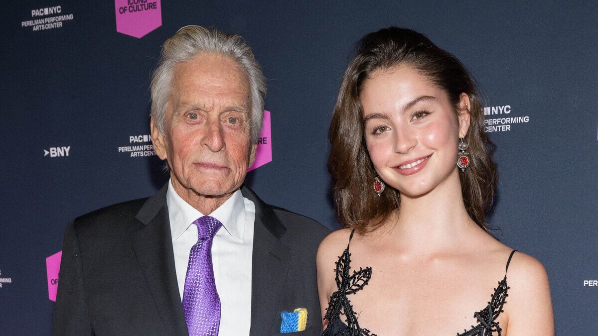 Michael Douglas et Carys : une apparition glamour au PAC NYC Icons of Culture Gala 2025