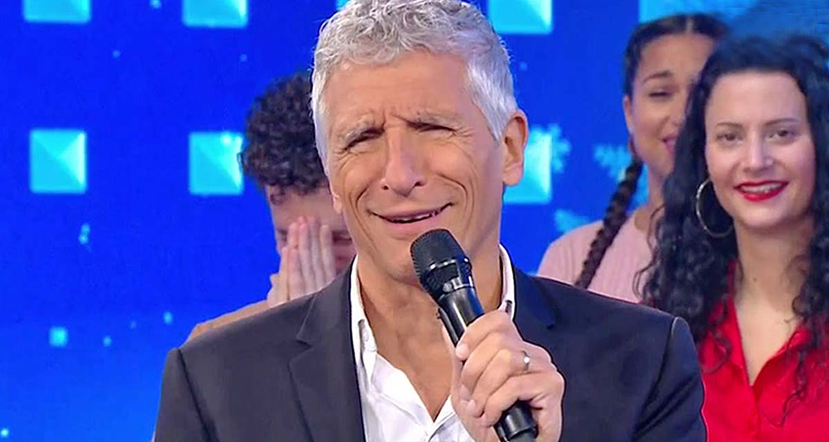 Raphaël surprend Nagui dans N'oubliez pas les paroles : son micro d'argent est-il en danger ?