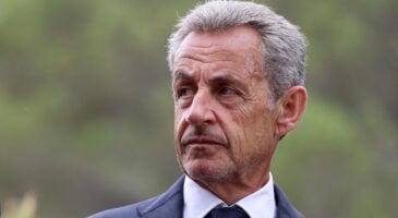 Nicolas Sarkozy en Prison : Le Soutien Émouvant de Carla Bruni et de Sa Famille