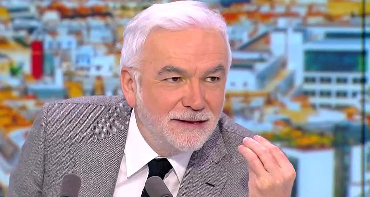 Pascal Praud en Triomphe : "Ils sont en Panique" après la Victoire Écrasante de CNews en 2025