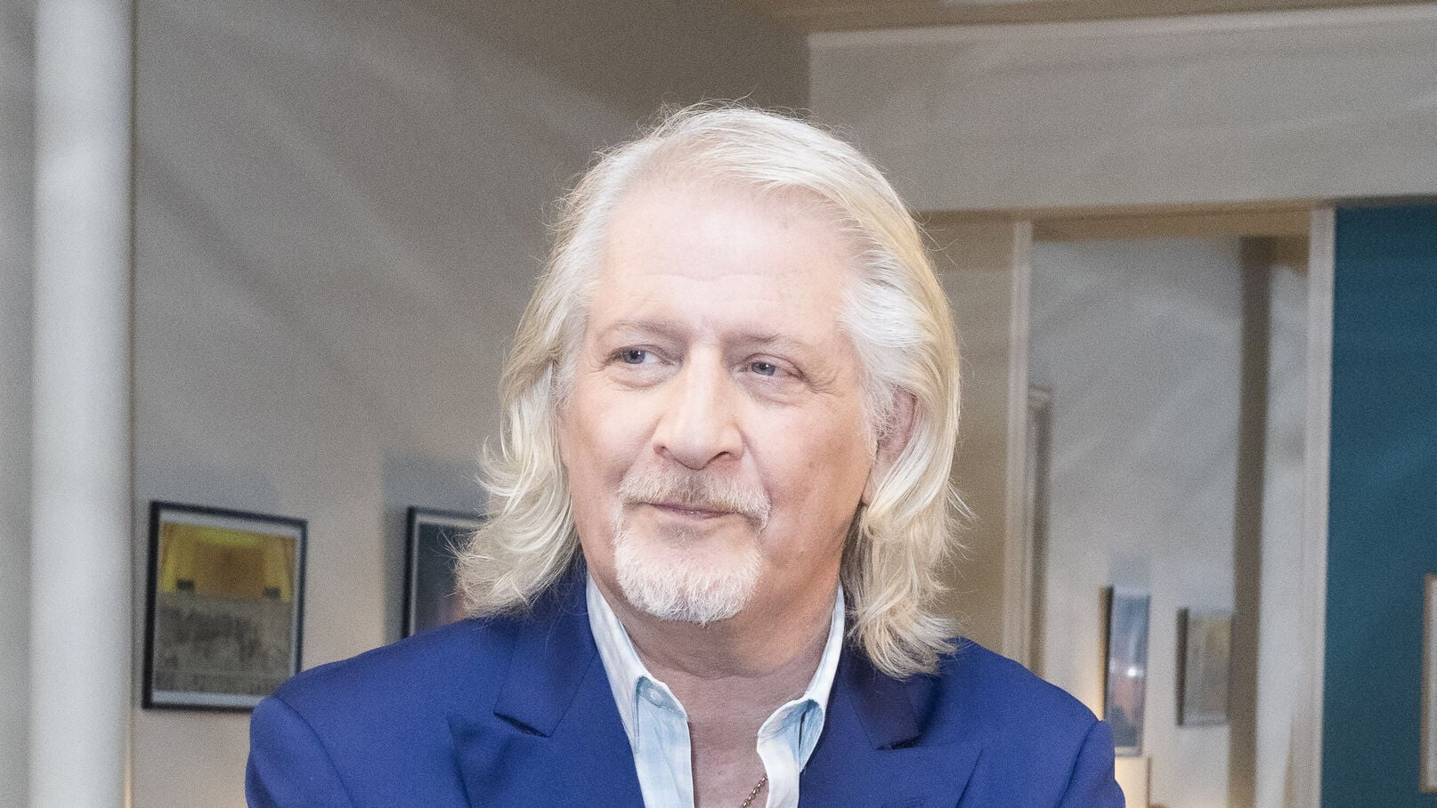 Qui est le fils de Patrick Sébastien Olivier Villa itinéraire d’un héritier devenu artiste populaire