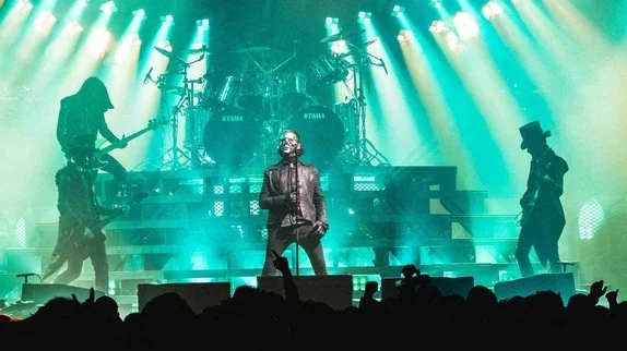 Un groupe de heavy metal suédois crée la surprise dans les charts français