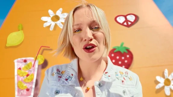 Maïa (Star Academy) : son premier clip "Blonde" rend hommage à Marine - Un clin d'œil pop et assumé