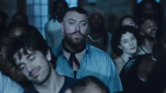 Sam Smith fait un retour magistral avec 'To Be Free' : un titre live chargé d'émotion