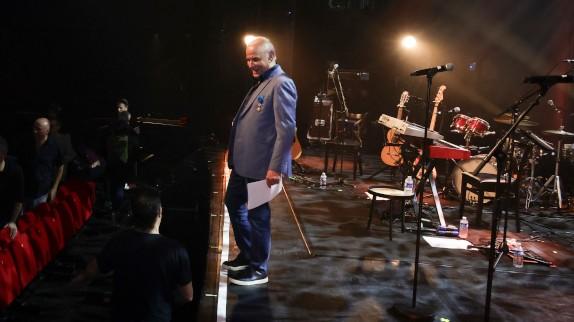 Michel Fugain refuse Bercy : pourquoi il privilégie les salles intimistes