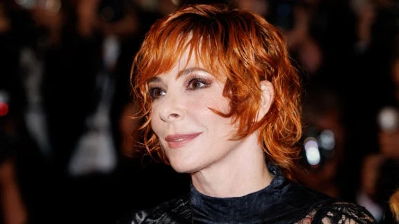 Miniature Stars : Mylène Farmer : Son cadeau d'anniversaire inédit pour ses fans