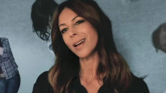 Rose dévoile la suite de son tube culte "La Liste", 20 ans après