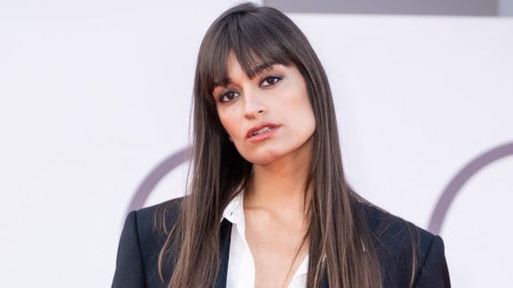 Clara Luciani dévoile 'C'est si fragile' : une tendre déclaration musicale