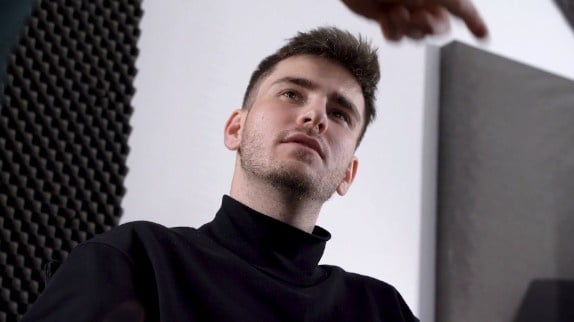 Julien Lieb dévoile son duo avec Soprano et son premier album 'Naufragé'