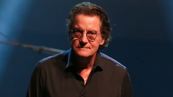 Francis Cabrel de retour avec sa nouvelle chanson "Un gramme de terre"