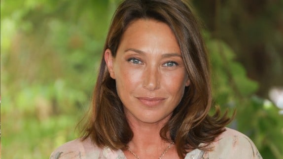 Pourquoi Laura Smet ne porte pas le nom Hallyday : l'histoire dévoilée