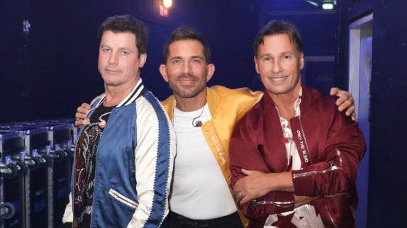 Worlds Apart fête ses 30 ans avec un concert et un nouvel album