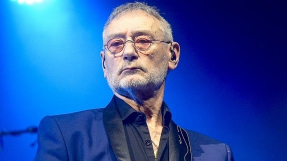 Michael Jones répond aux critiques sur Les Enfoirés | Interview exclusive