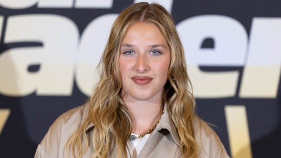 Helena : Tournée des Zénith avec Enola Cox et Cenzo de Star Academy | Succès et Actualités 2025