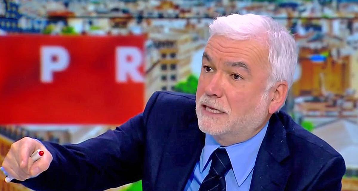 Pascal Praud Répond Cash à Éric Antoine : Polémique Explosive entre CNews et M6 en Décembre 2025