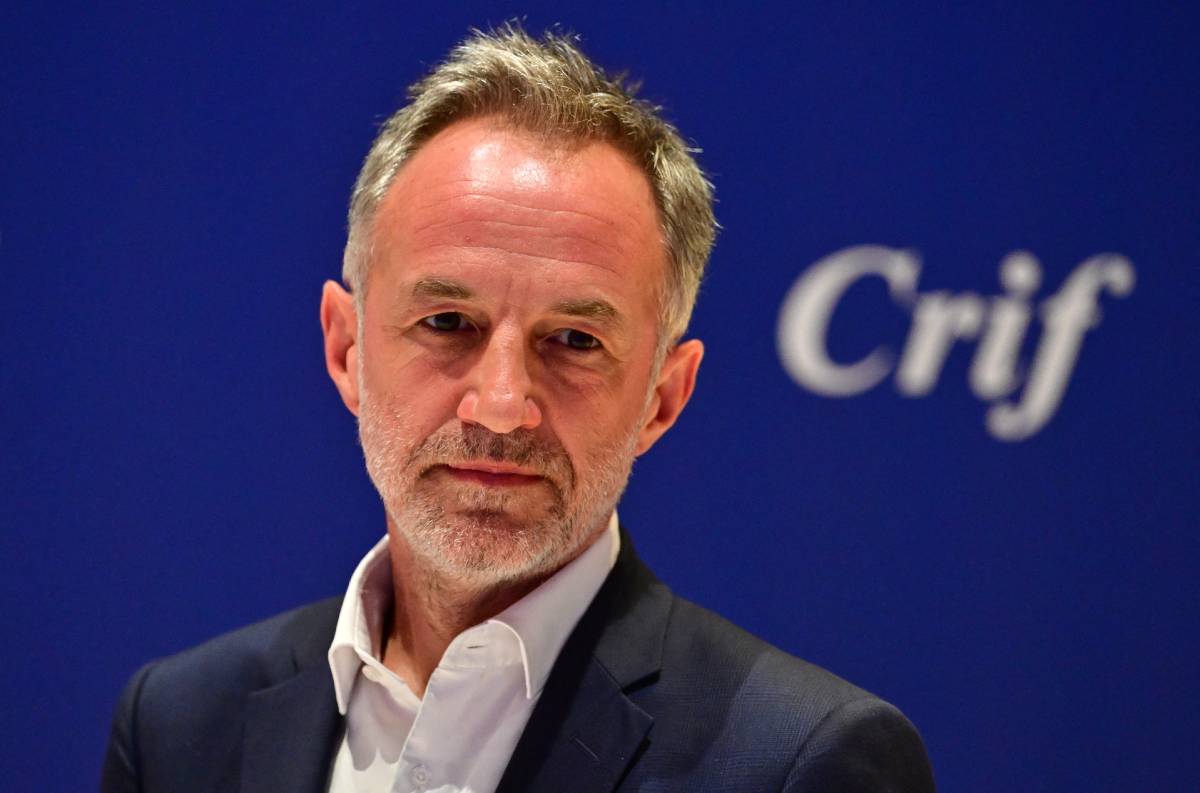 Emmanuel Grégoire, l'homme politique aux deux vies