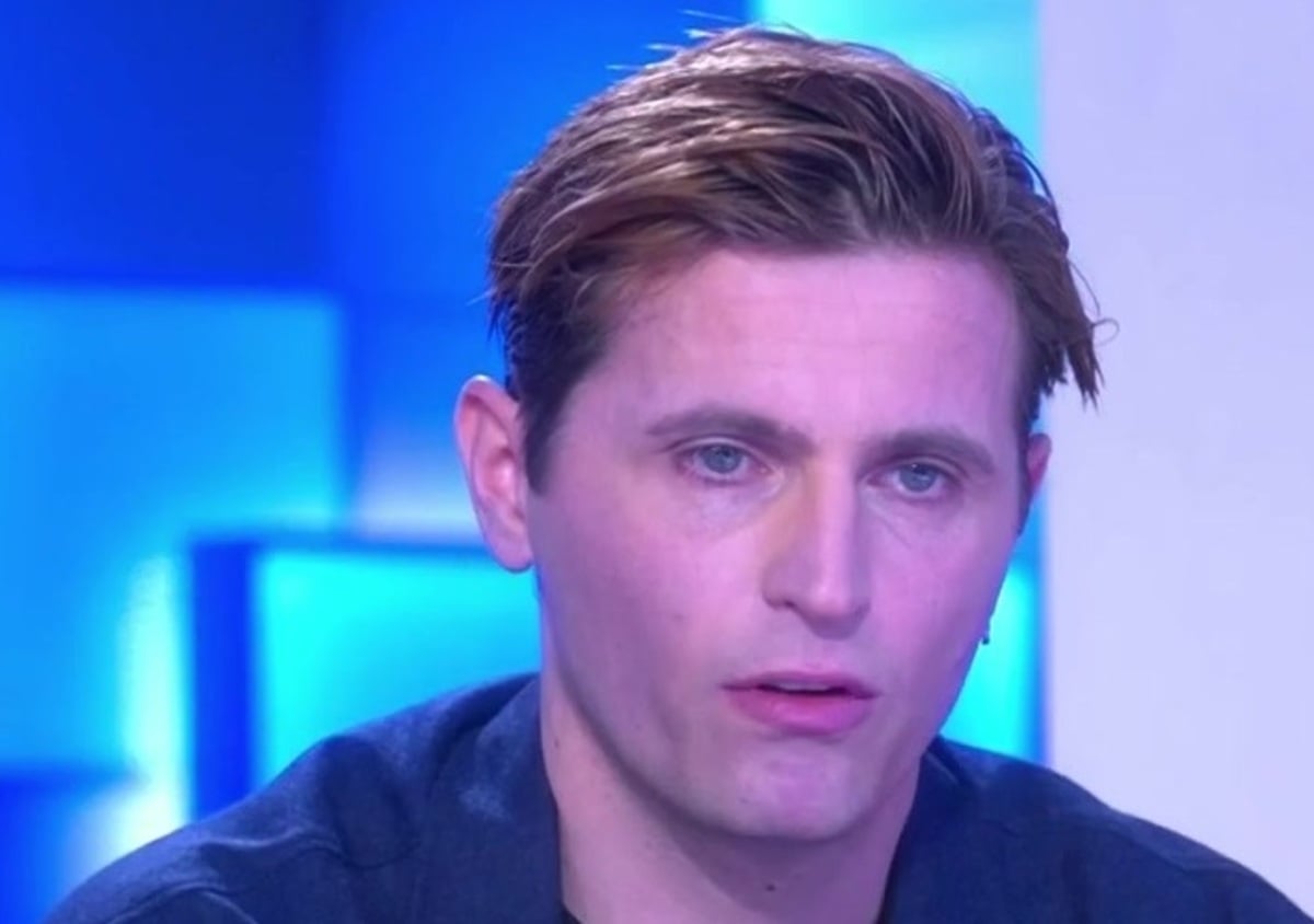 Raphaël Quenard en Deuil : L'Hommage Poignant à sa Grand-Mère Mamie Simone sur C à Vous