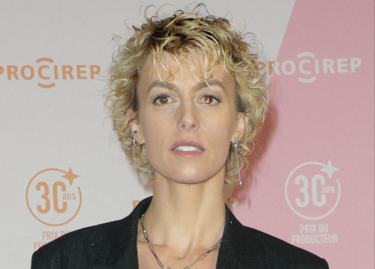 « Elle ne peut plus articuler » : Sara Mortensen bouleversante sur la maladie qui a brisé la carrière de sa mère Élisabeth Mortensen