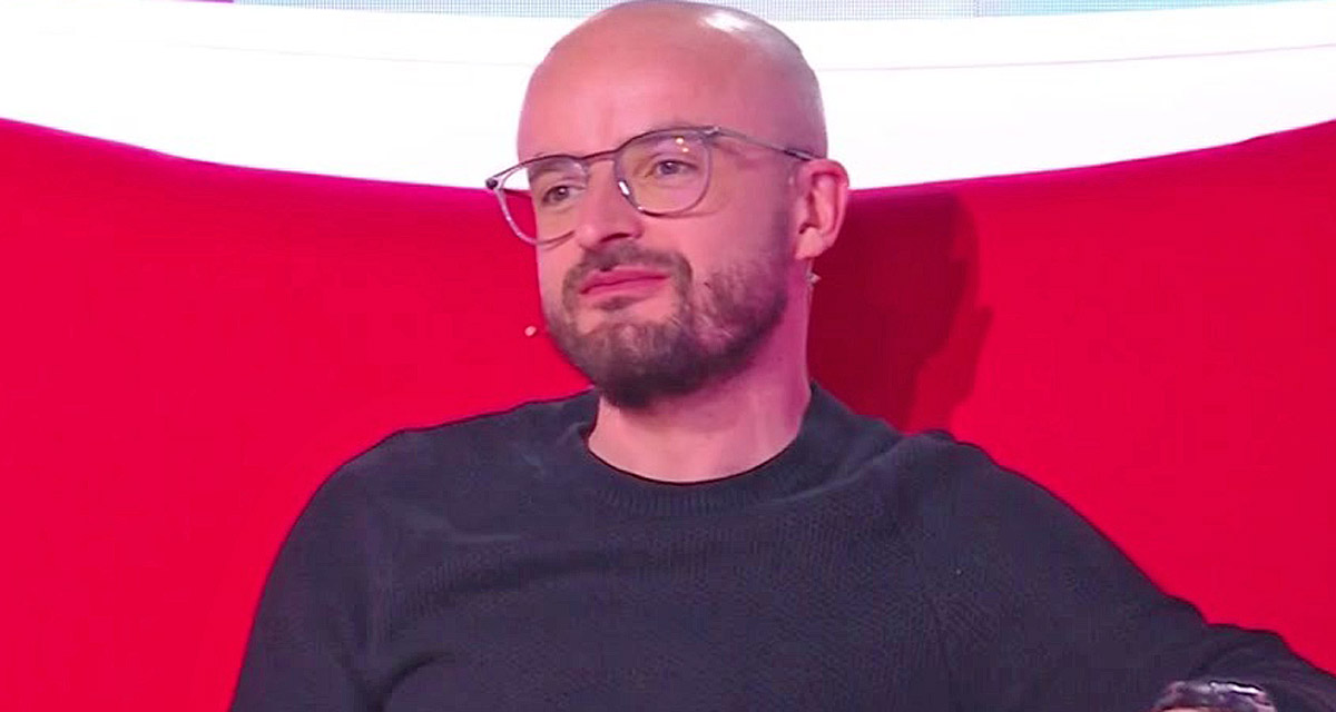 Surprise pour Vincent dans Tout le monde veut prendre sa place : Cyril Féraud offre un cadeau et une candidate propose son aide