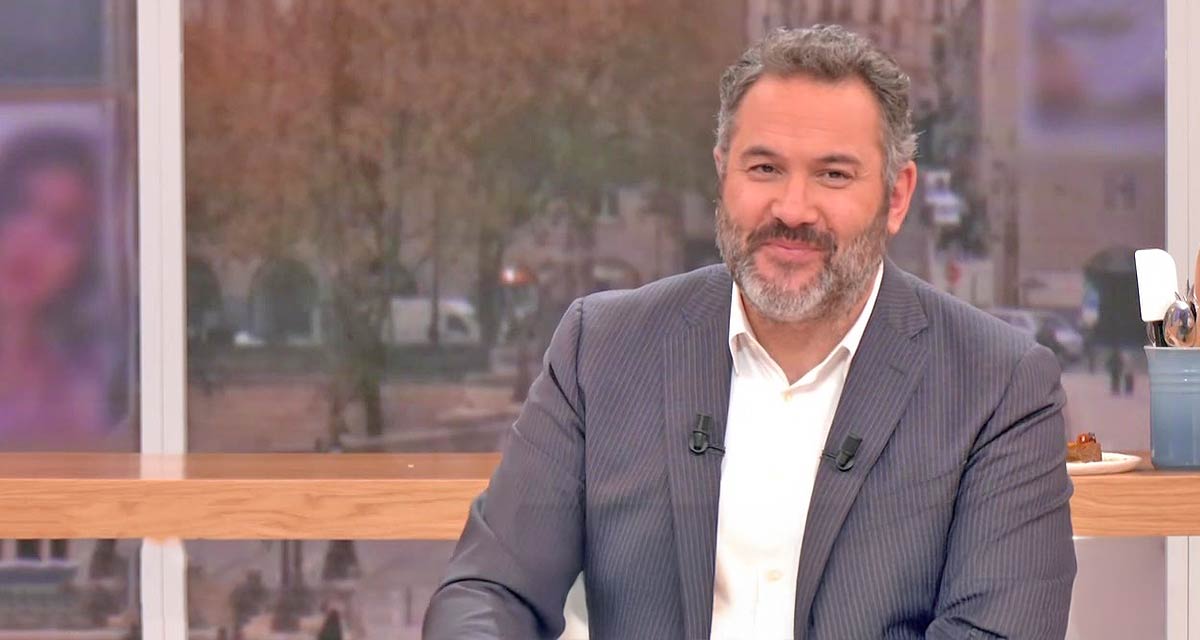 Bruce Toussaint Absent de la Matinale TF1 : Maud Descamps Prend les Rênes de Bonjour !