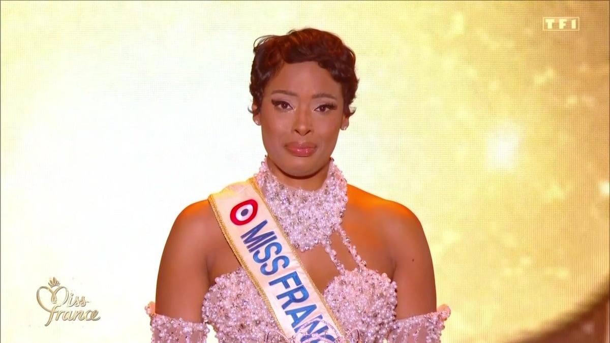 Miss France 2026 : Angélique Angarni-Filopon en larmes dès l’ouverture, les internautes bouleversés par son émotion