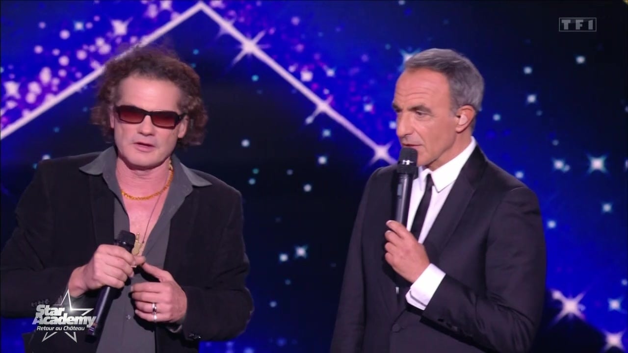 Nikos Aliagas rend hommage à Christophe Pinna lors du 200ᵉ prime de Star Academy