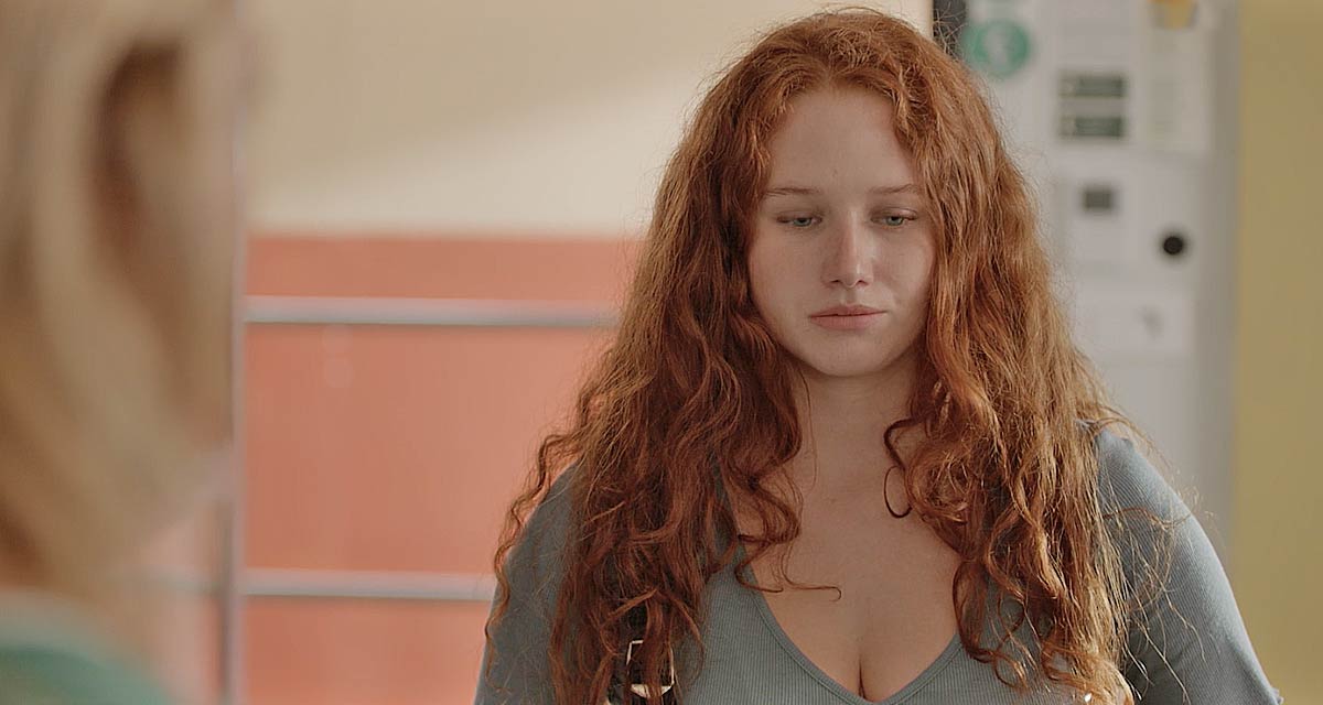 Un si grand soleil  Décembre 2025 : Charlotte humiliée au lycée et piégée par Sacha, une relation toxique explosive