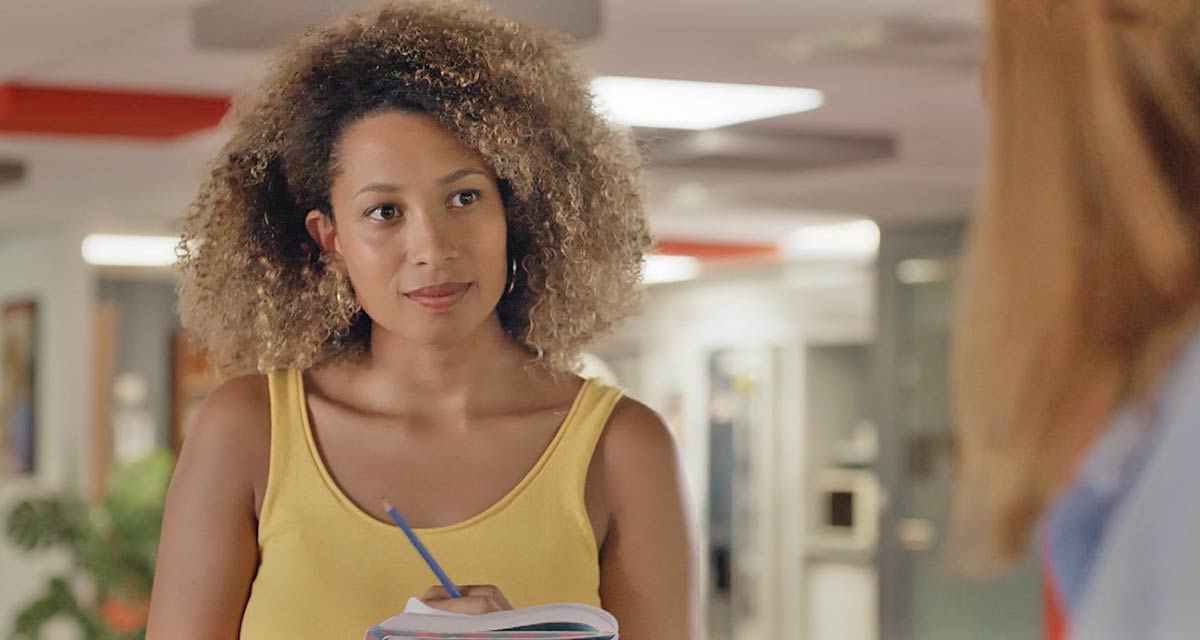 Un Si Grand Soleil Spoiler Novembre 2025 : Le Départ Tragique de Kira et les Intrigues Explosives