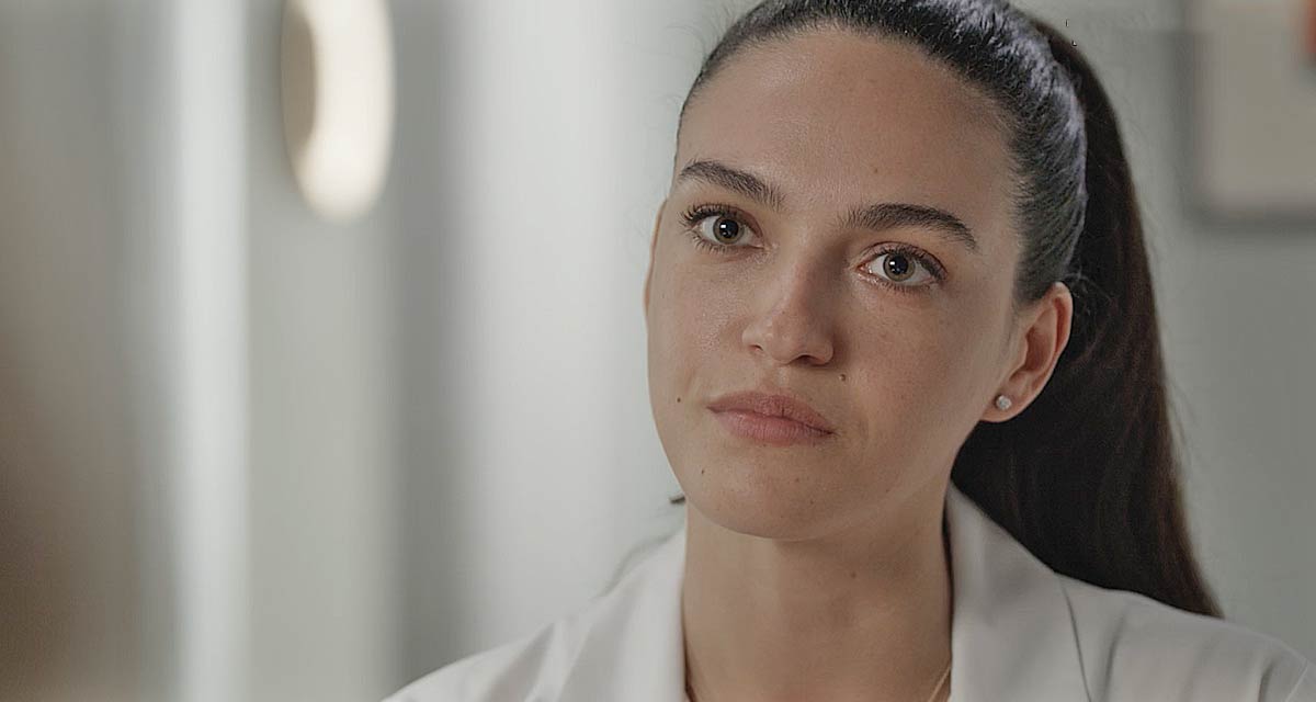 Un si grand soleil en avance : Laurine défie Janet dans l'épisode explosif du mardi 25 novembre 2025 |  et résumé complet